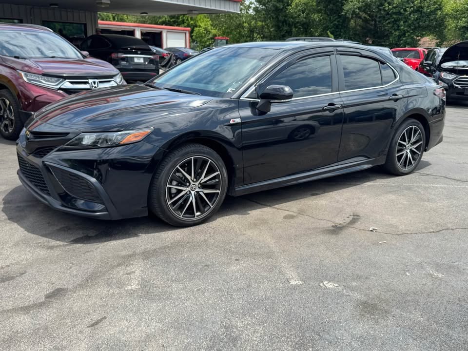 Vehicle image 2 of 20