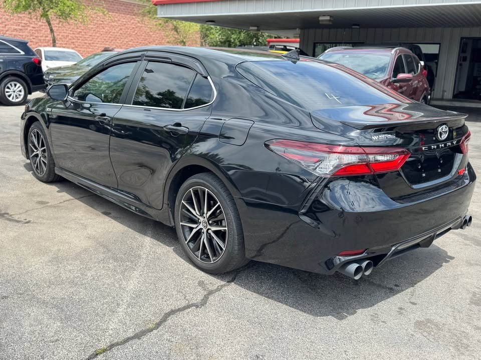 Vehicle image 9 of 20