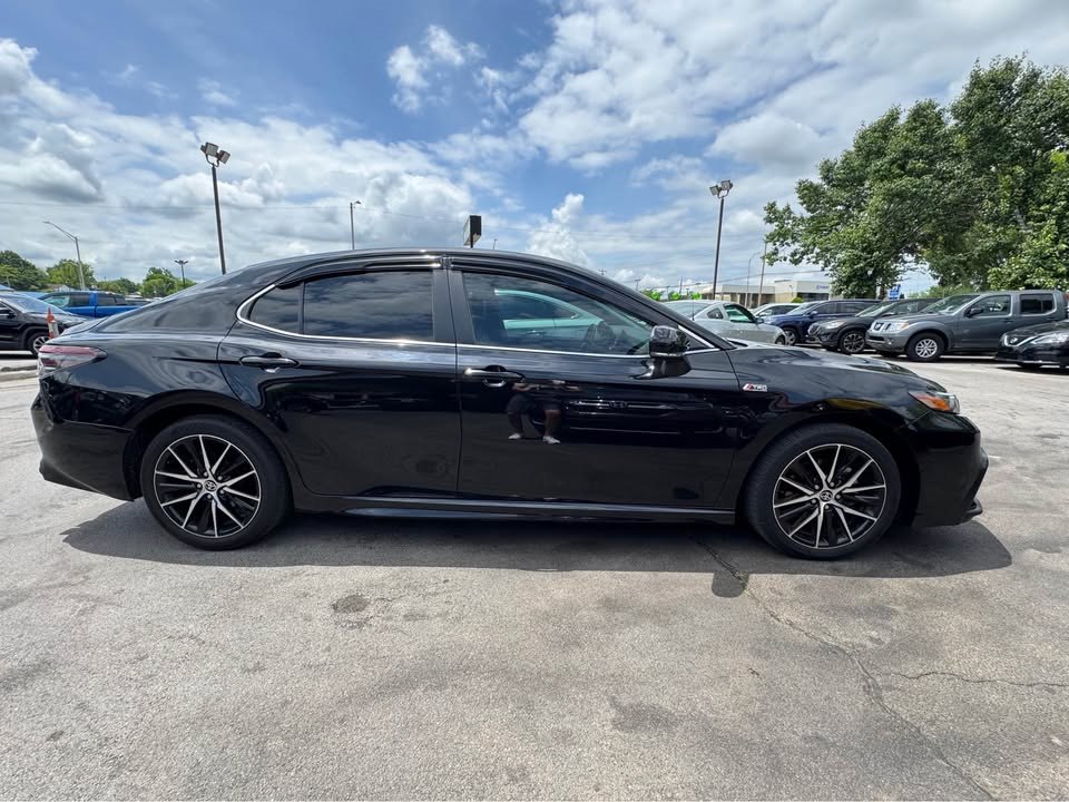 Vehicle image 6 of 20