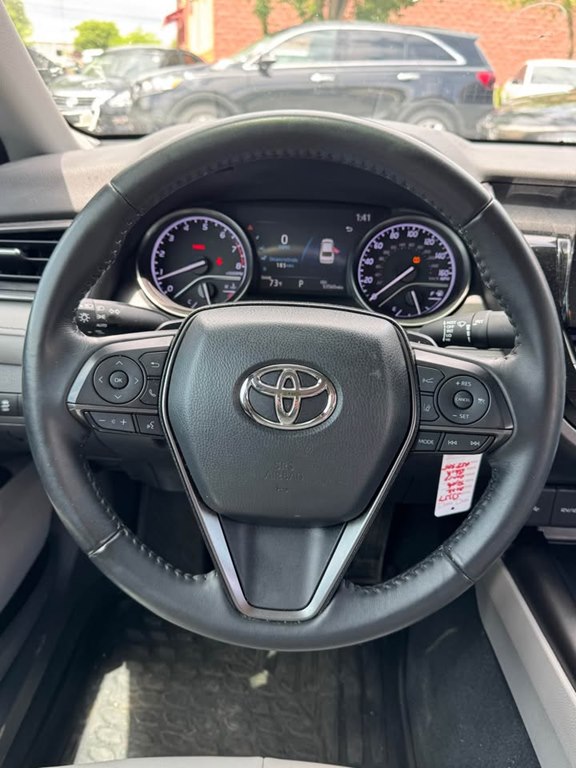 Vehicle image 11 of 20