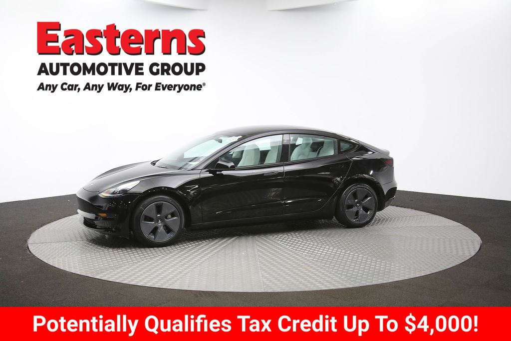 Vehicle image 4 of 62