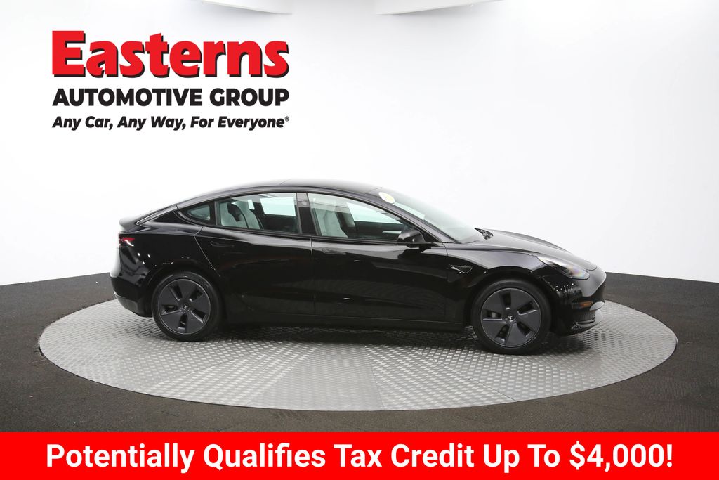 Vehicle image 17 of 62