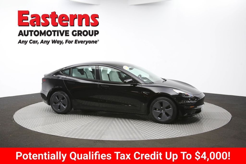 Vehicle image 10 of 62