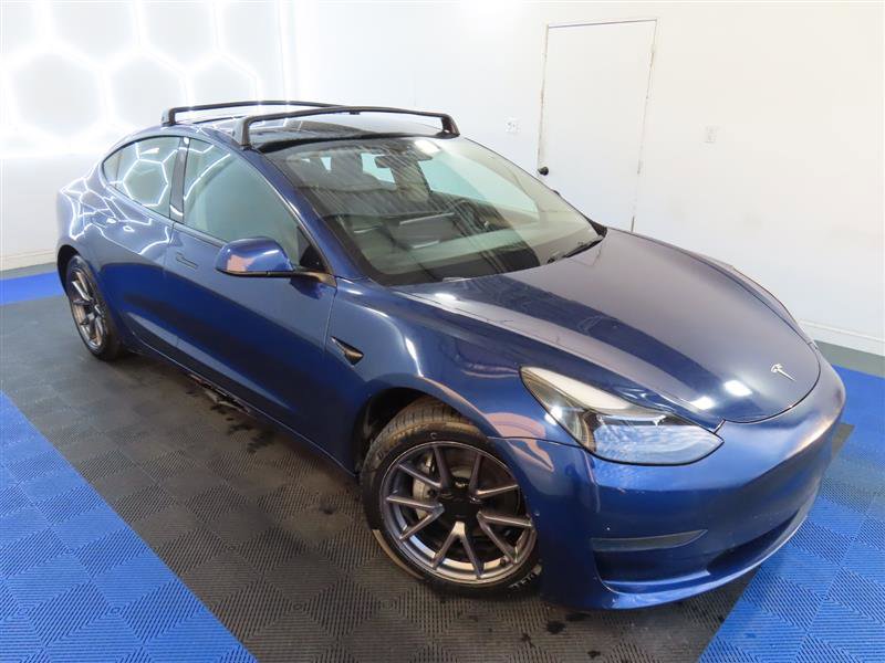 Vehicle image 4 of 32