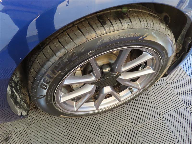 Vehicle image 11 of 32