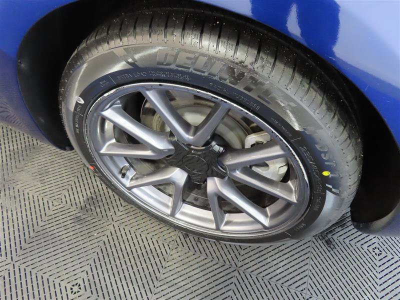 Vehicle image 9 of 32