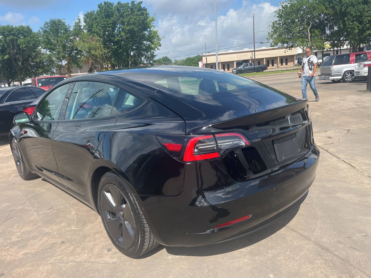 Vehicle image 5 of 21