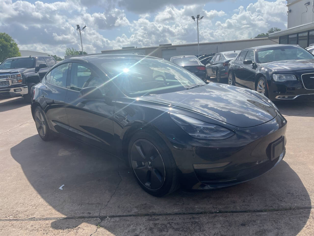 Vehicle image 3 of 21