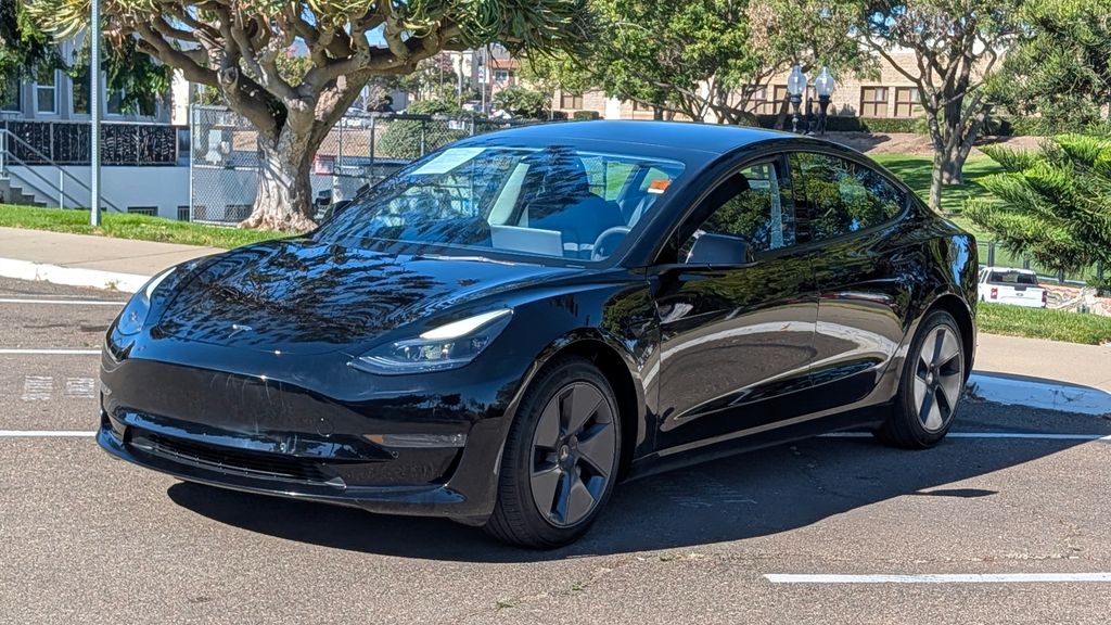 2022 Tesla Model 3 Long Range Image 1 of 33