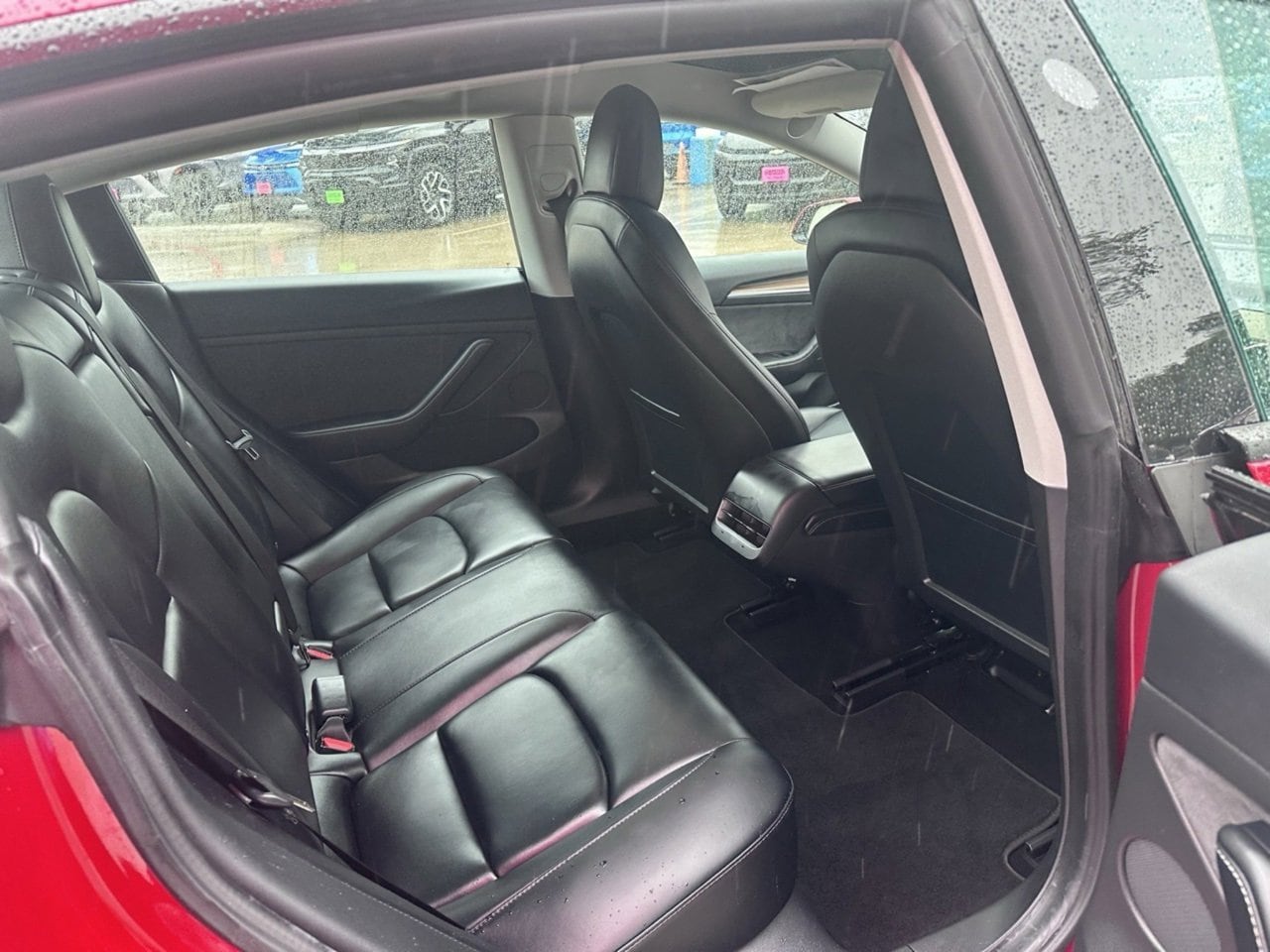 Vehicle image 14 of 27