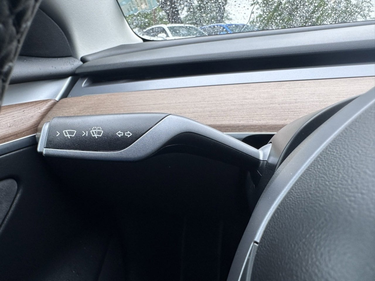 Vehicle image 26 of 27