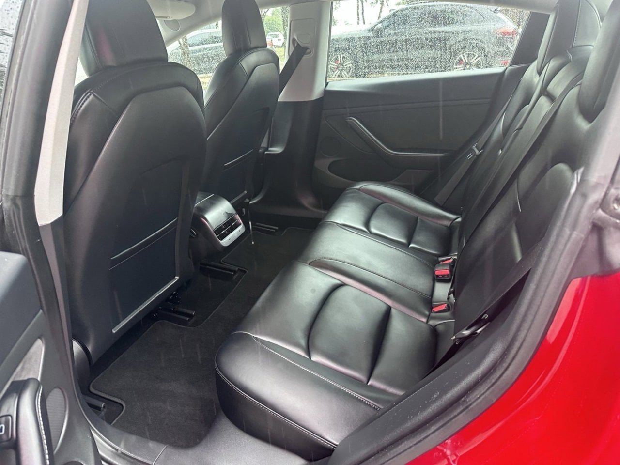 Vehicle image 13 of 27