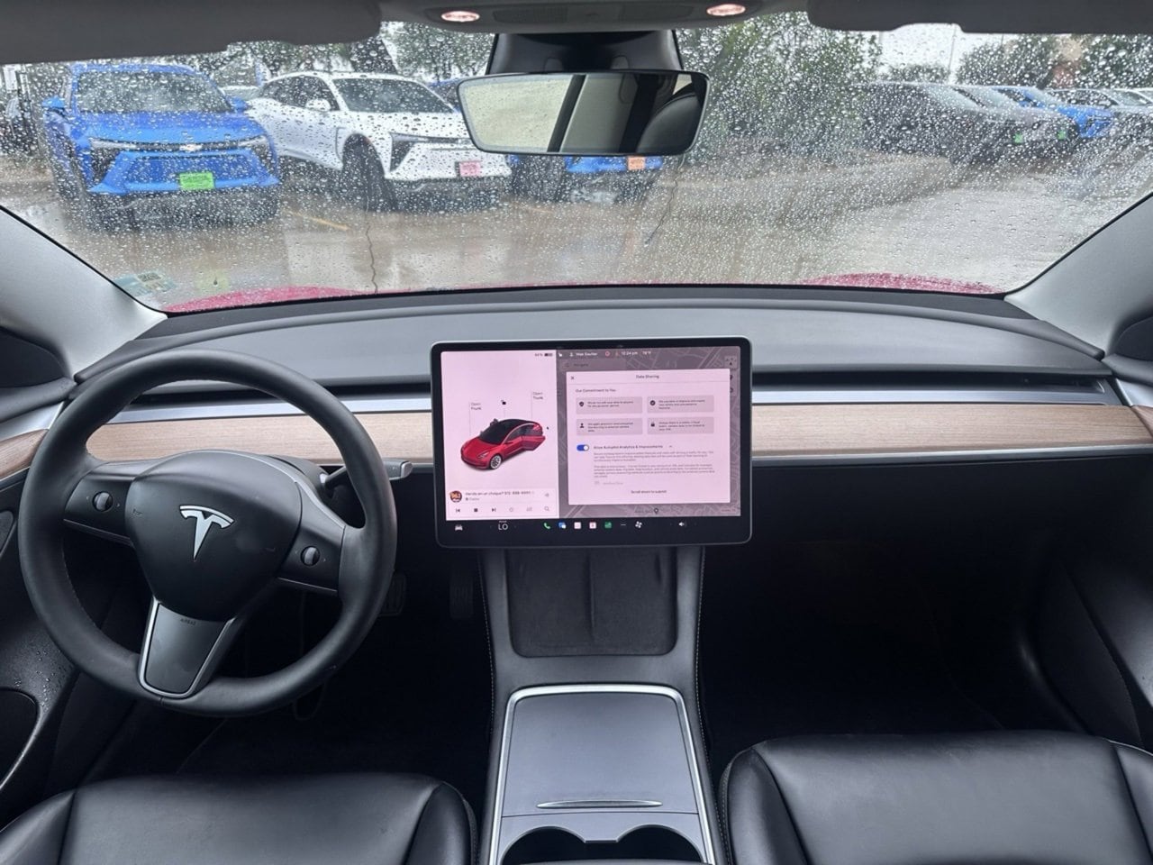 Vehicle image 16 of 27