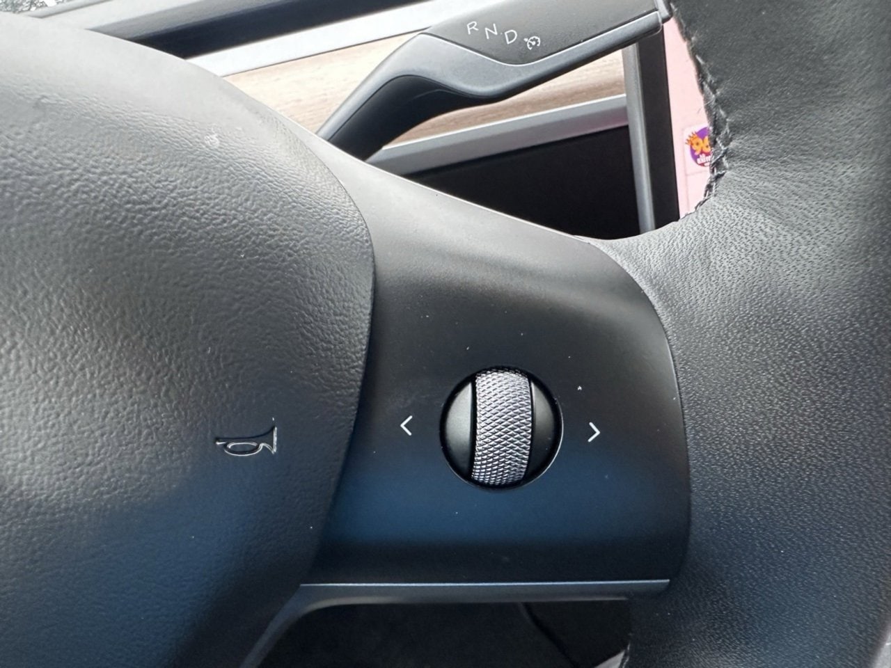 Vehicle image 22 of 27