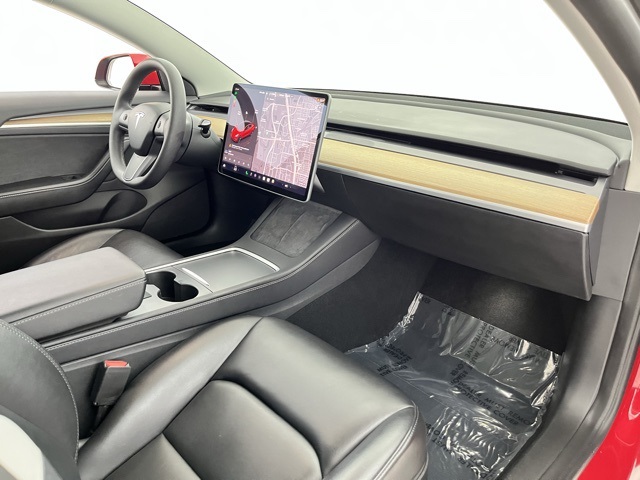 Vehicle image 76 of 92