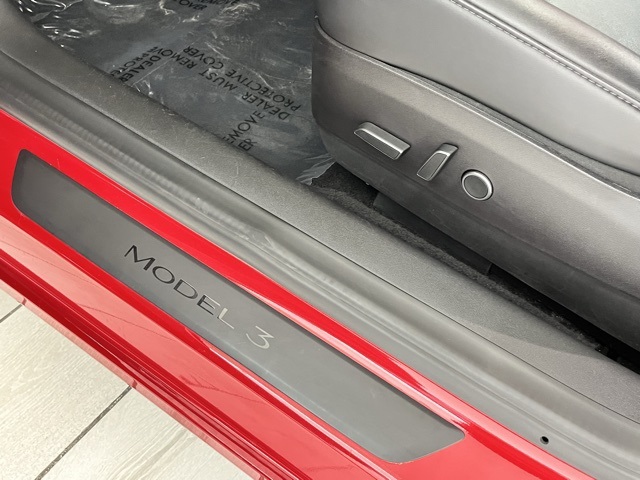 Vehicle image 49 of 92