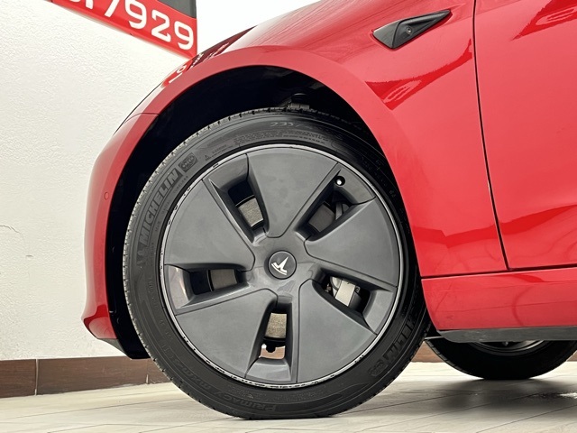 Vehicle image 15 of 92
