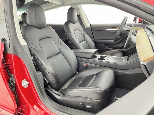 Vehicle image 75 of 92