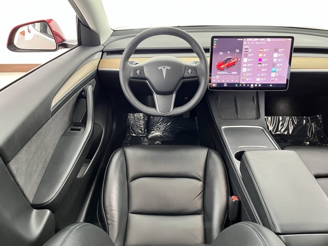 Vehicle image 19 of 92