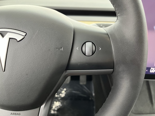 Vehicle image 53 of 92