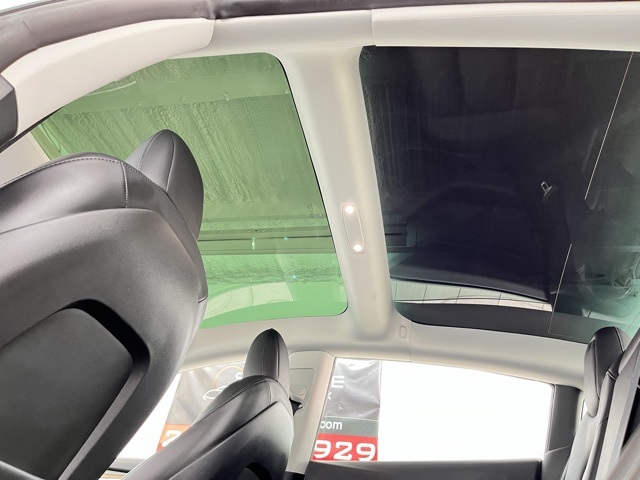 Vehicle image 47 of 92