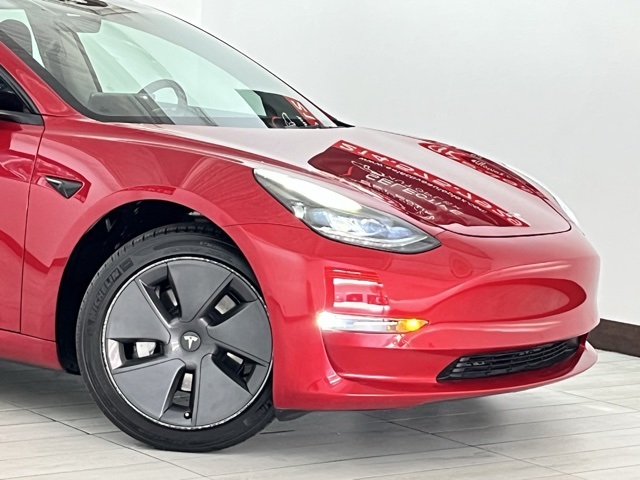Vehicle image 5 of 92