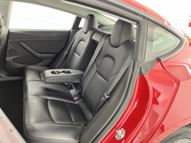 Vehicle image 69 of 92