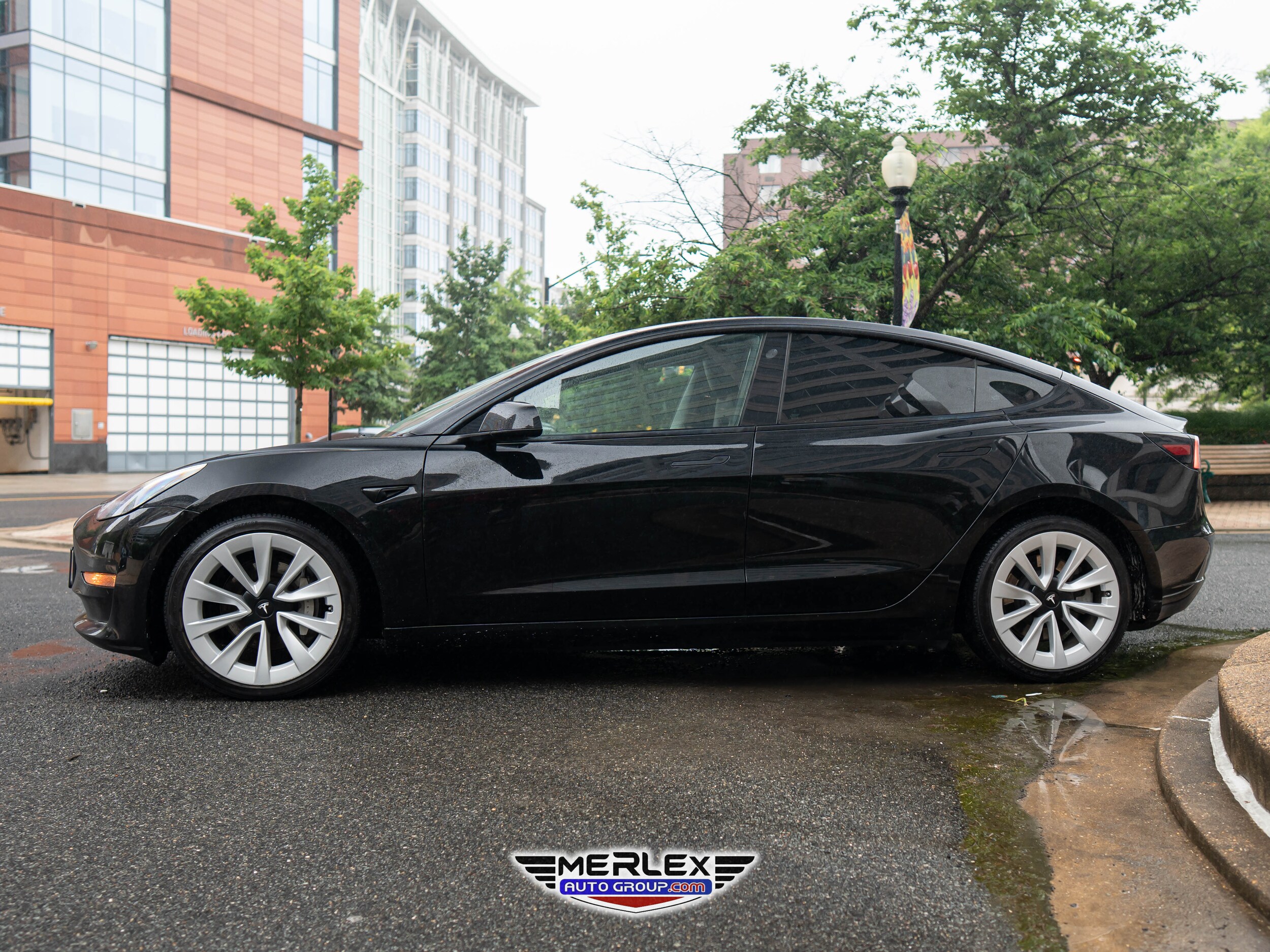 Vehicle image 6 of 48