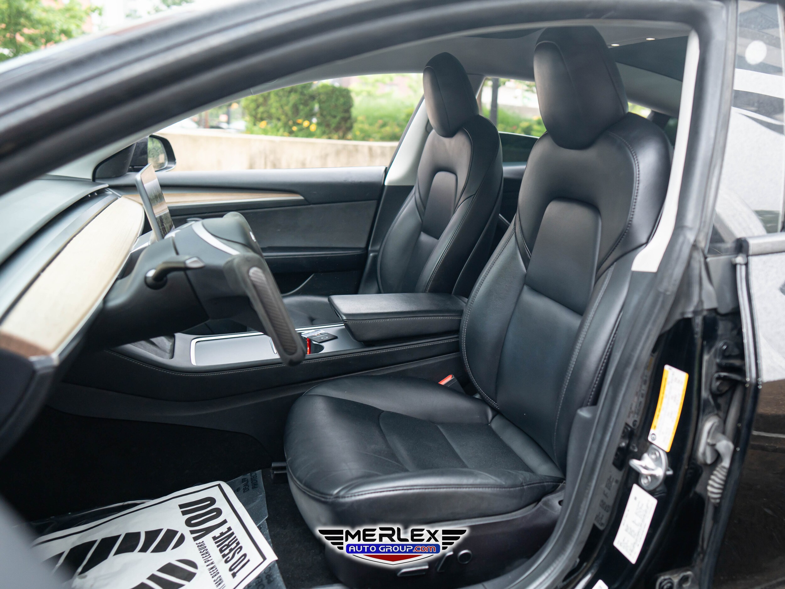 Vehicle image 15 of 48