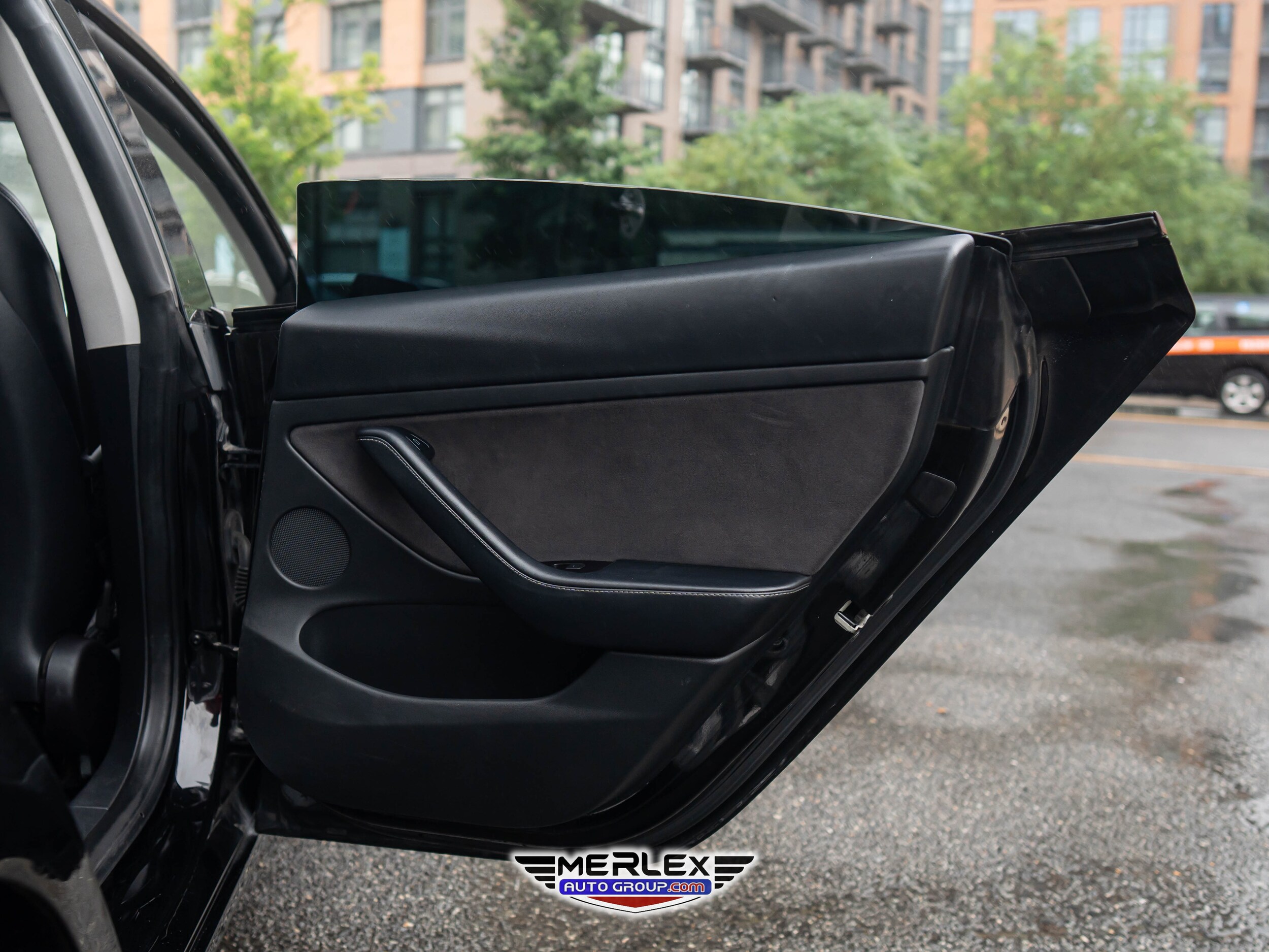 Vehicle image 42 of 48