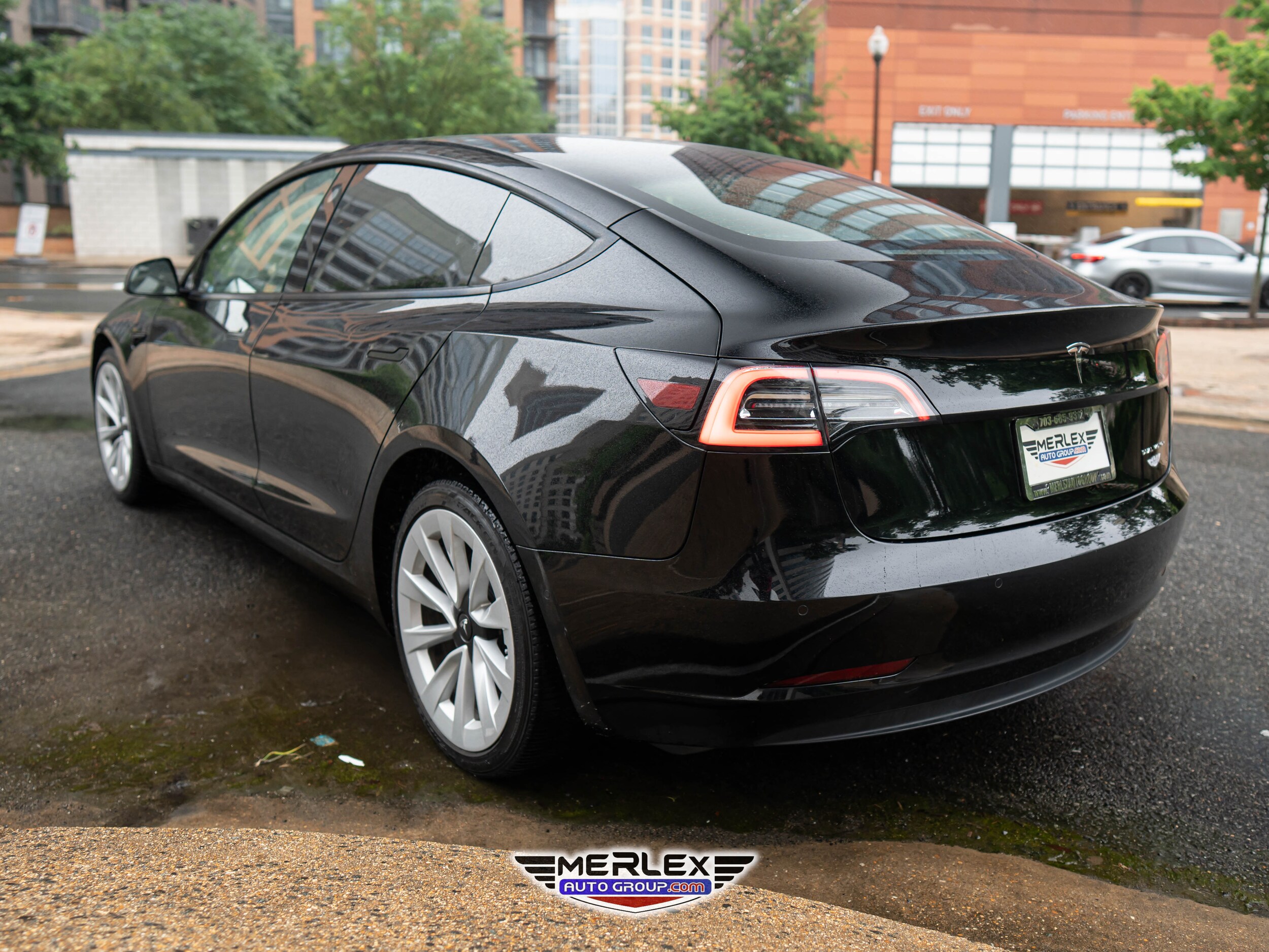 Vehicle image 5 of 48