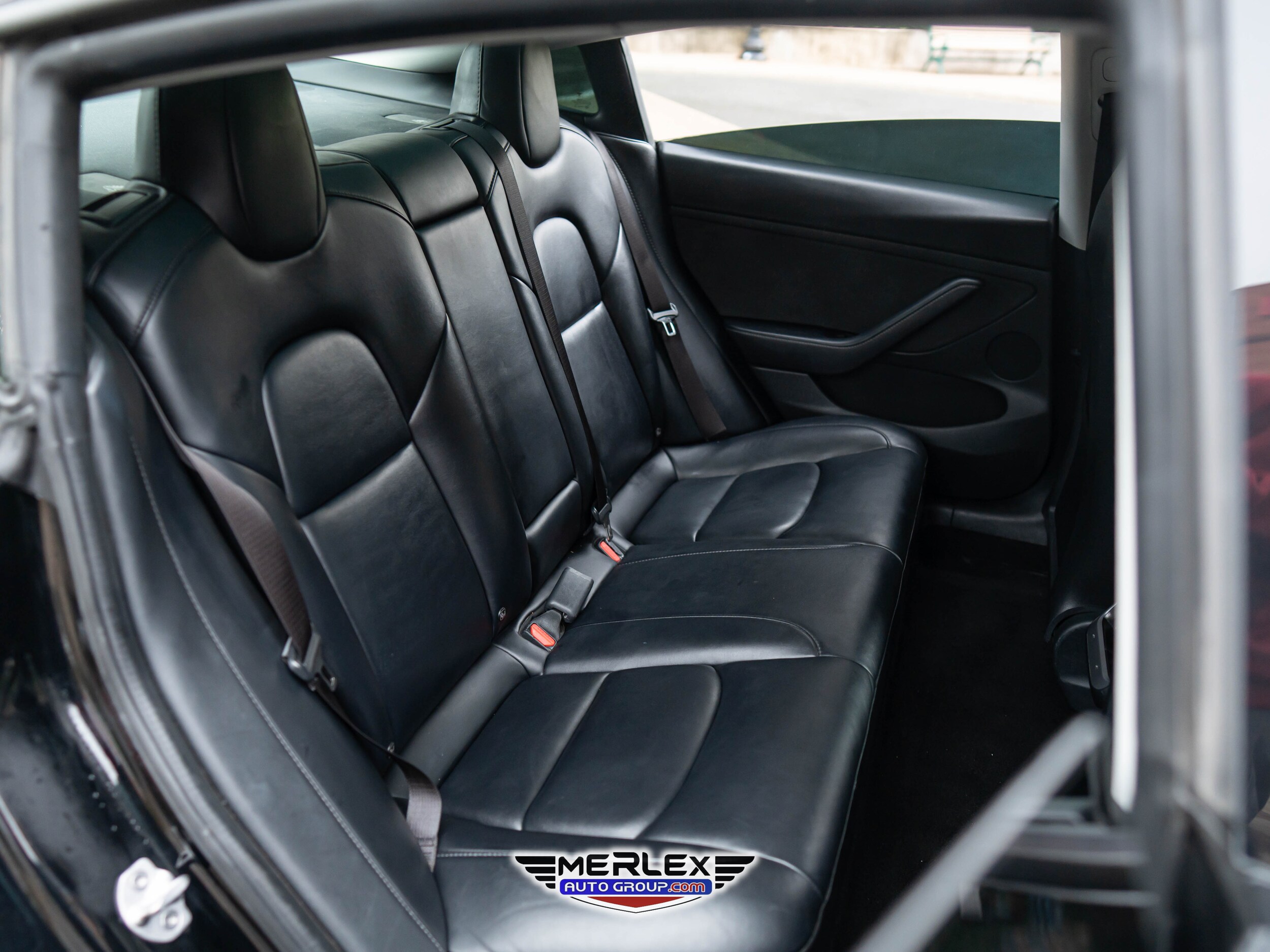 Vehicle image 13 of 48