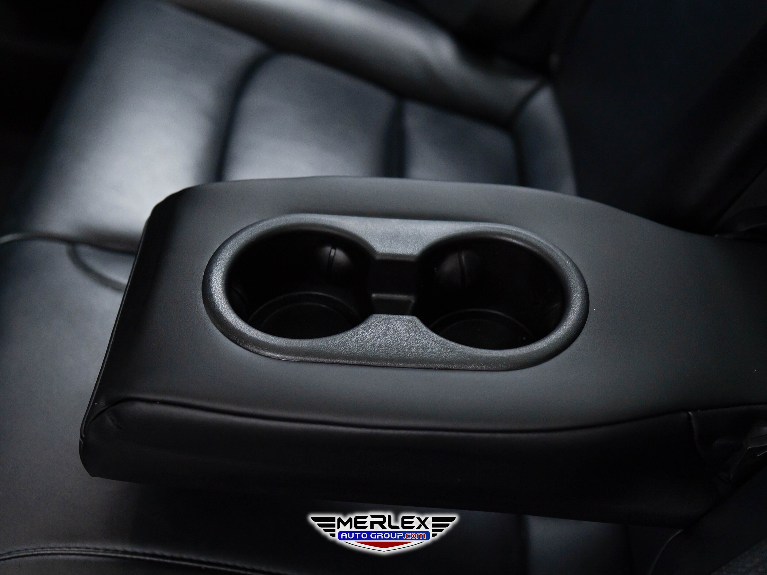Vehicle image 37 of 48