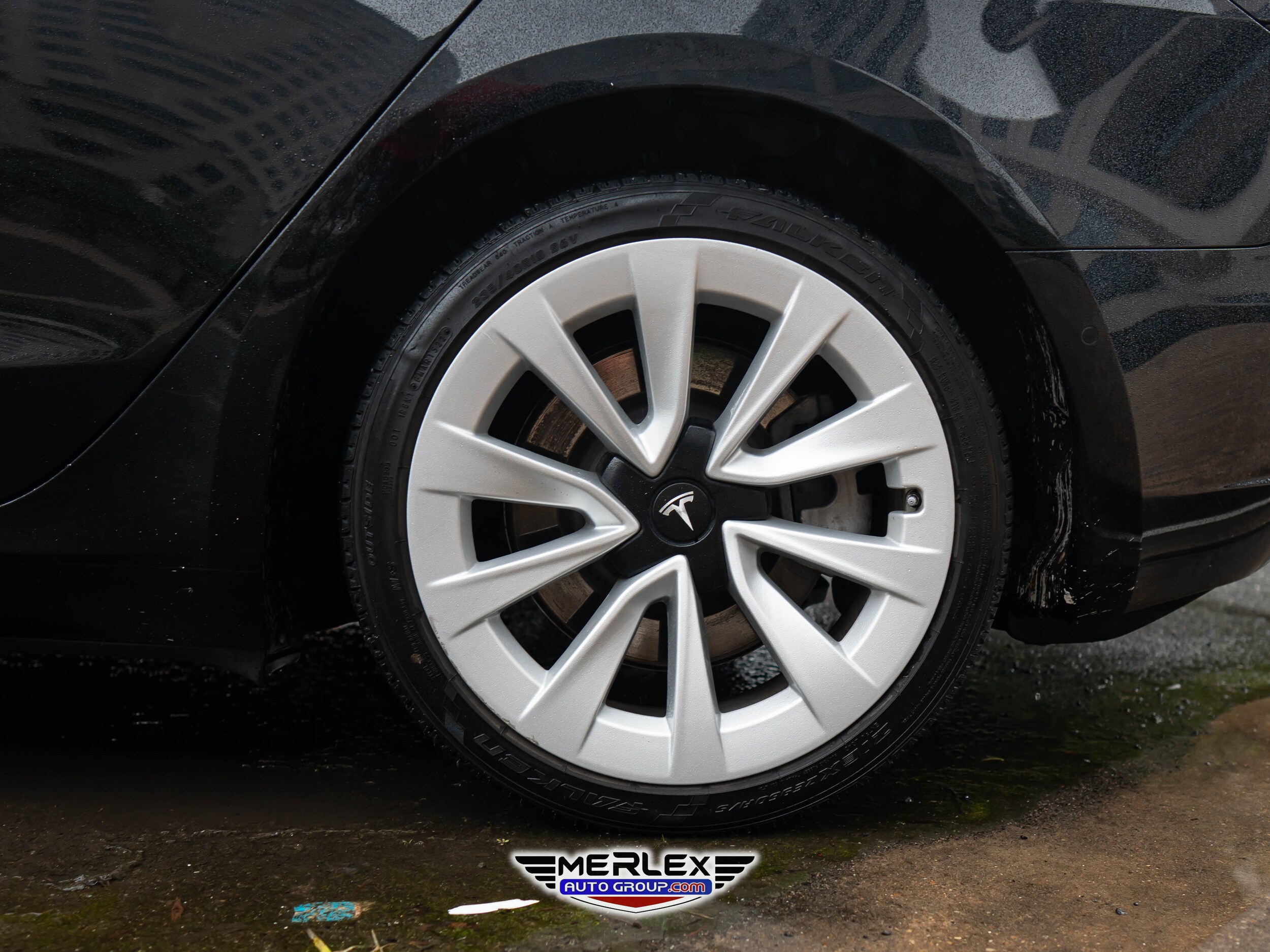 Vehicle image 7 of 48