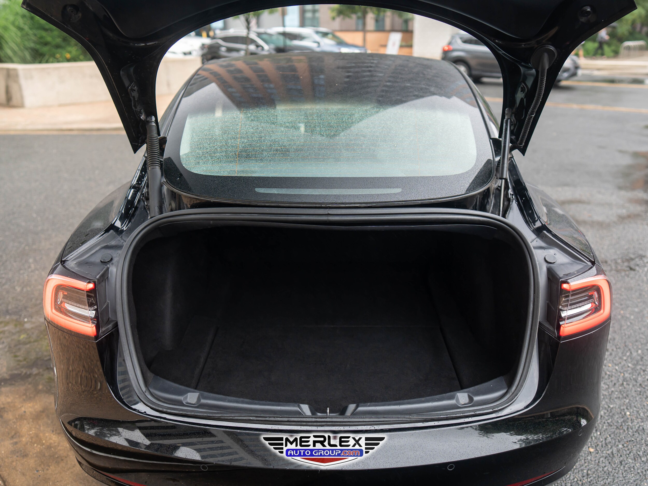 Vehicle image 11 of 48