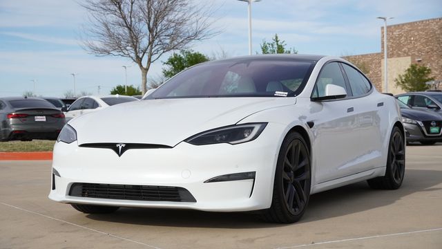 2022 Tesla Model S Base Image 1 of 38