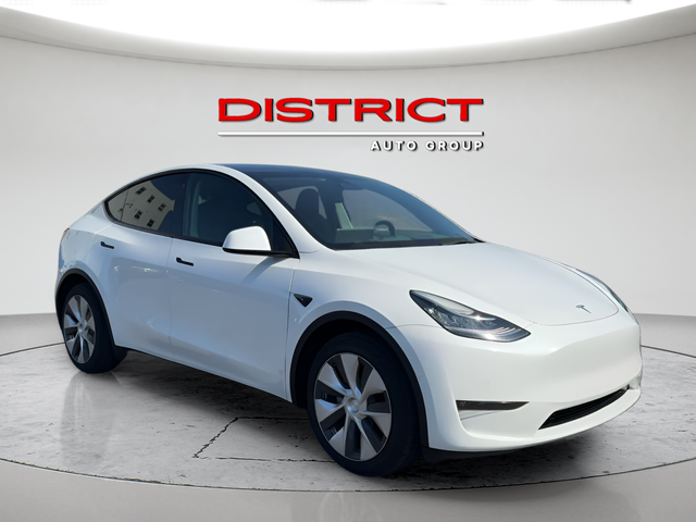 2022 Tesla Model Y Long Range Image 3 of 29