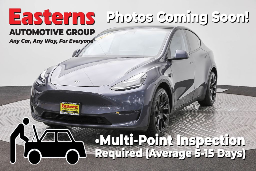 2022 Tesla Model Y Long Range Image 1 of 60