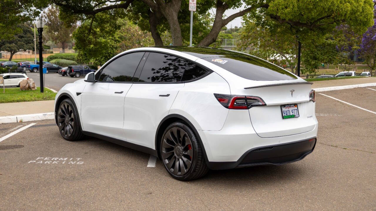 Vehicle image 9 of 29