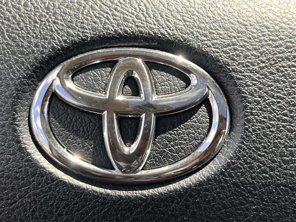 Vehicle image 33 of 33