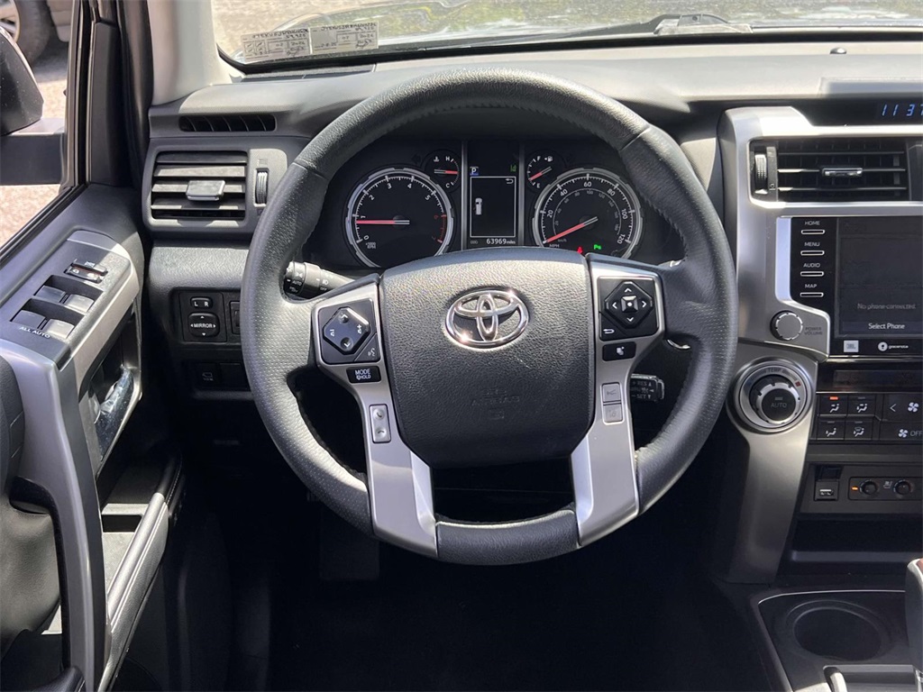 Vehicle image 13 of 33
