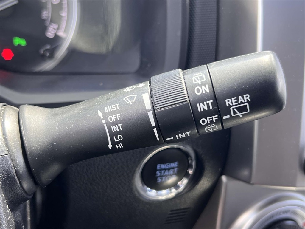 Vehicle image 24 of 33