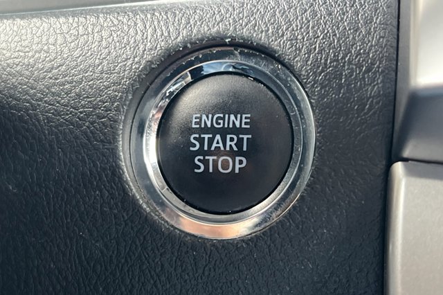 Vehicle image 23 of 29