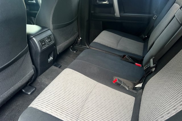 Vehicle image 12 of 29