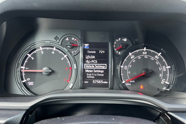 Vehicle image 25 of 29