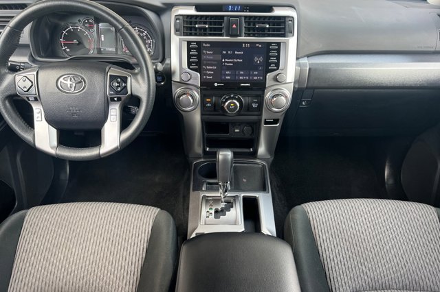 Vehicle image 13 of 29