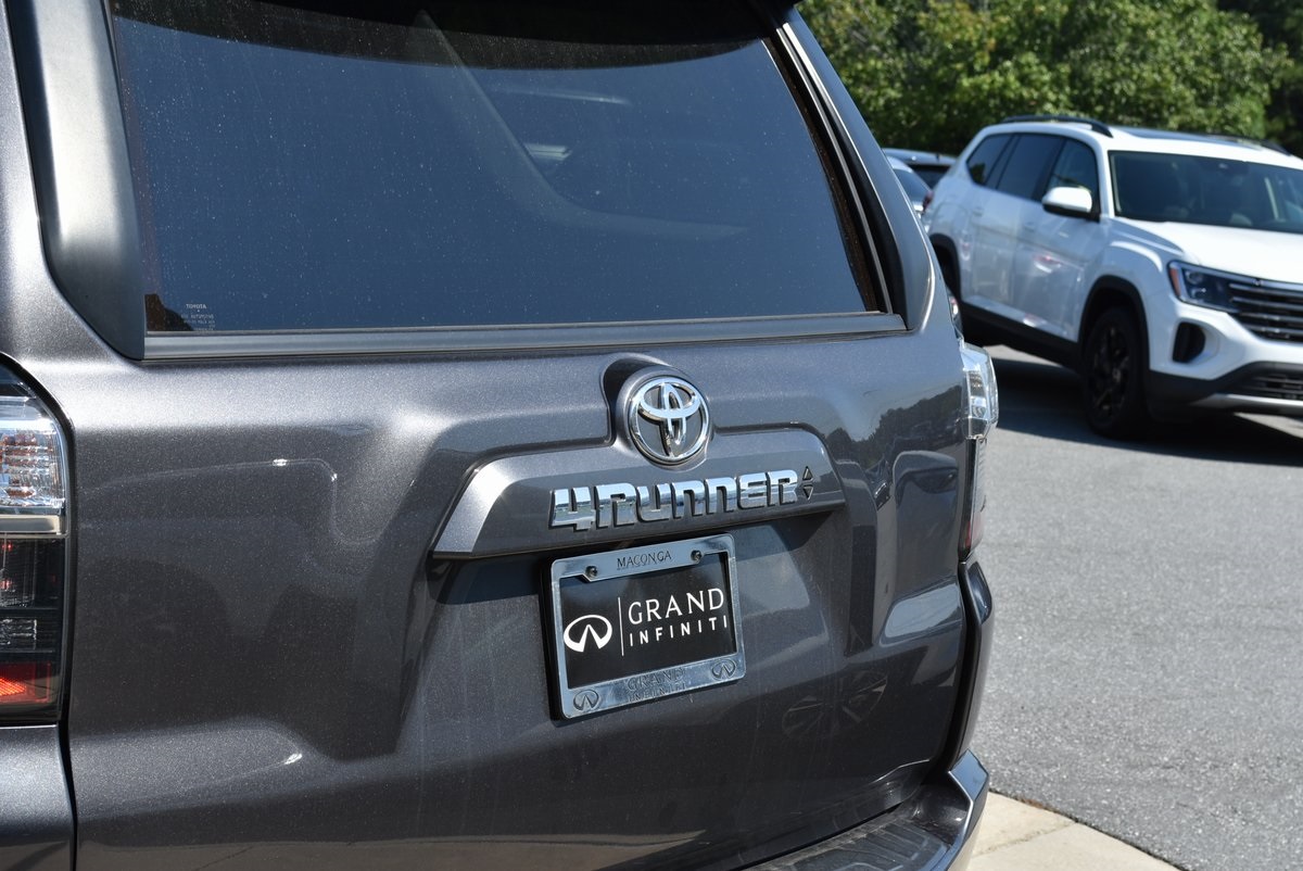 2022 Toyota 4Runner SR5 Image 32 of 34