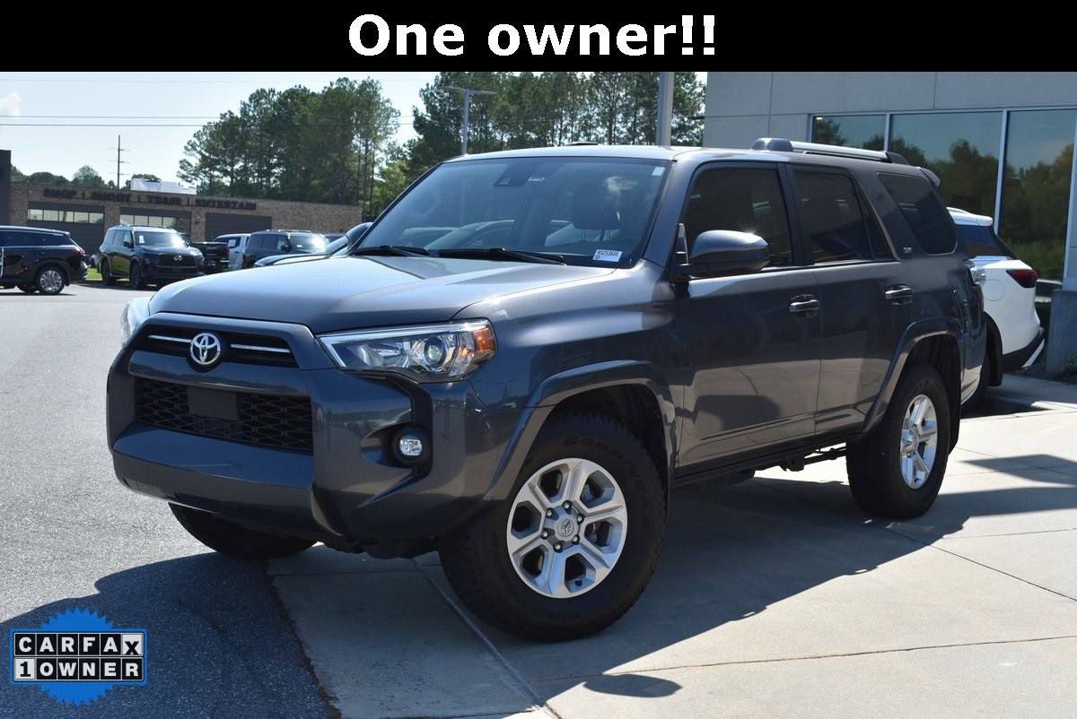 2022 Toyota 4Runner SR5 Image 3 of 34