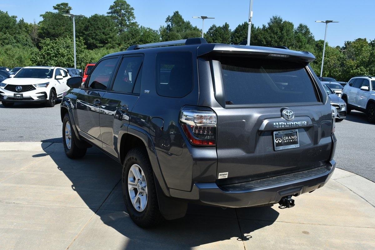 2022 Toyota 4Runner SR5 Image 10 of 34