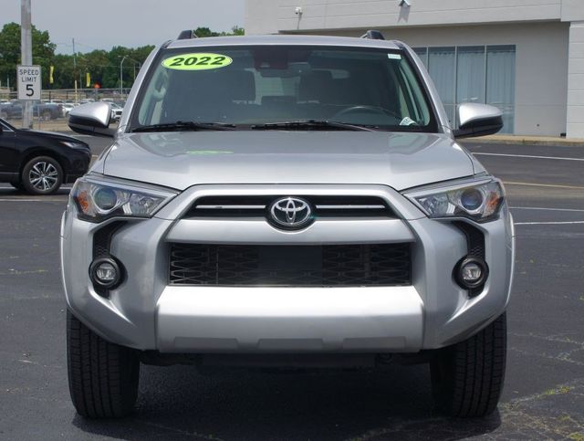 2022 Toyota 4Runner SR5 Image 2 of 26